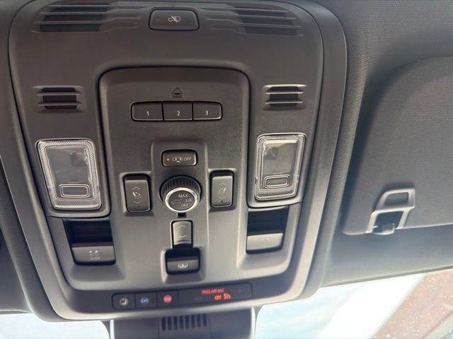 Certified 2024 GMC Yukon Denali w/ Advanced Technology Package AWD/4WD image 27