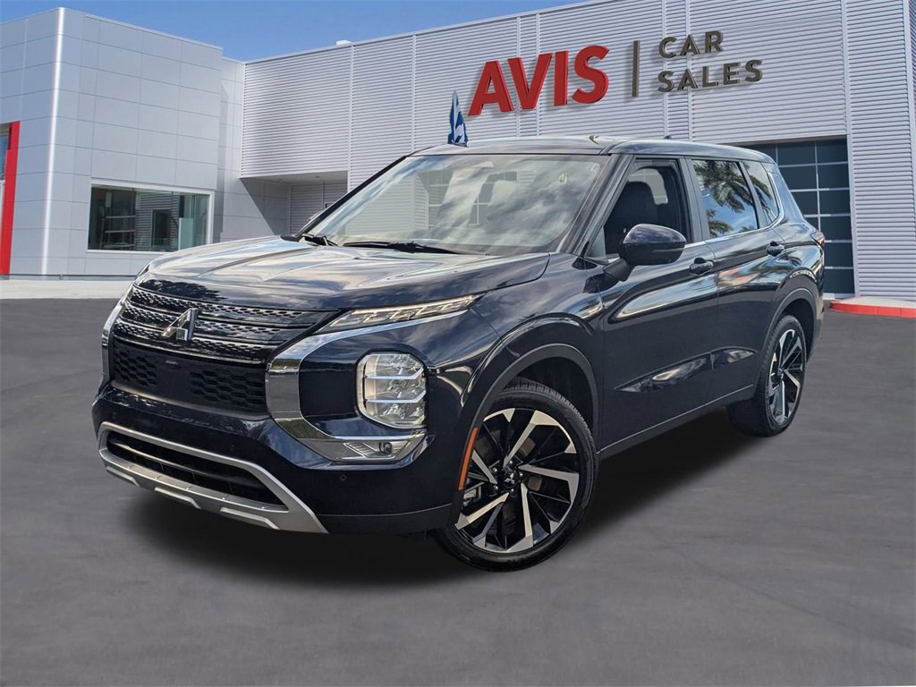 Used 2024 Mitsubishi Outlander SE