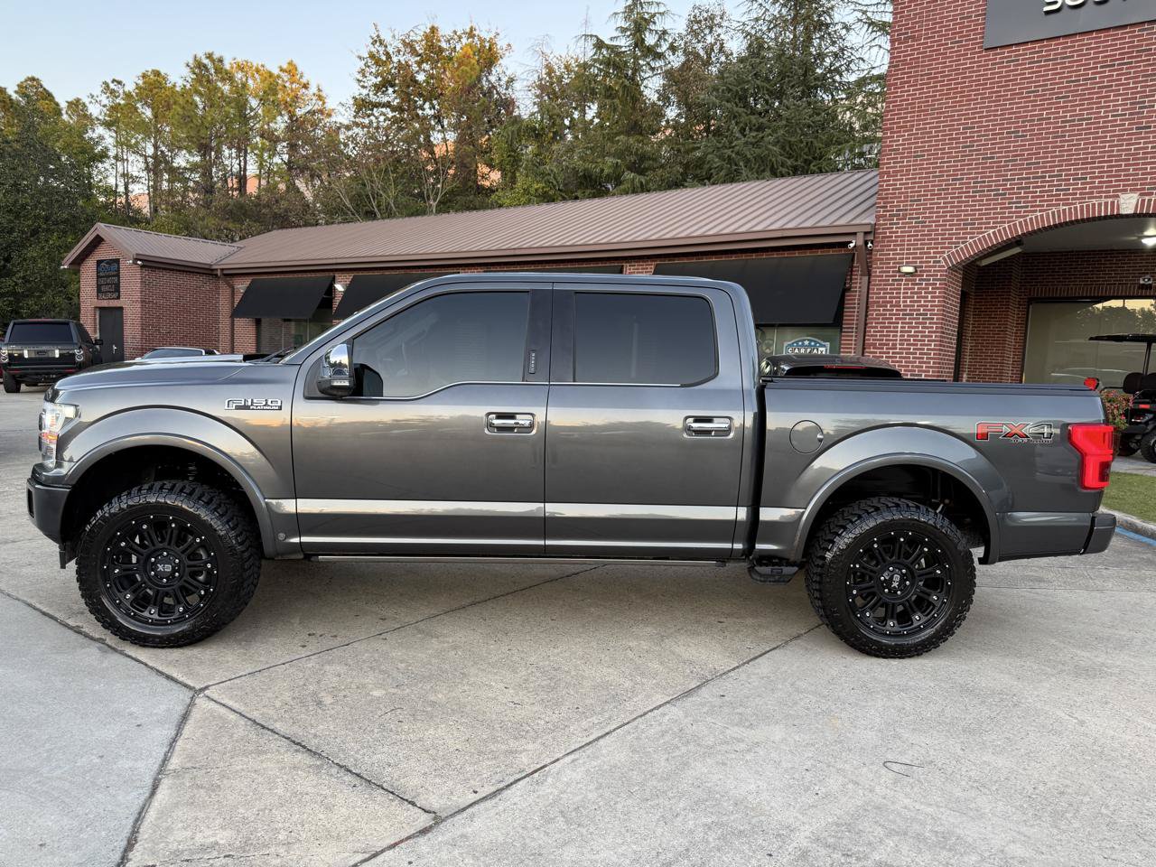 Used 2018 Ford F150 Platinum w/ Equipment Group 701A Luxury AWD/4WD image 3