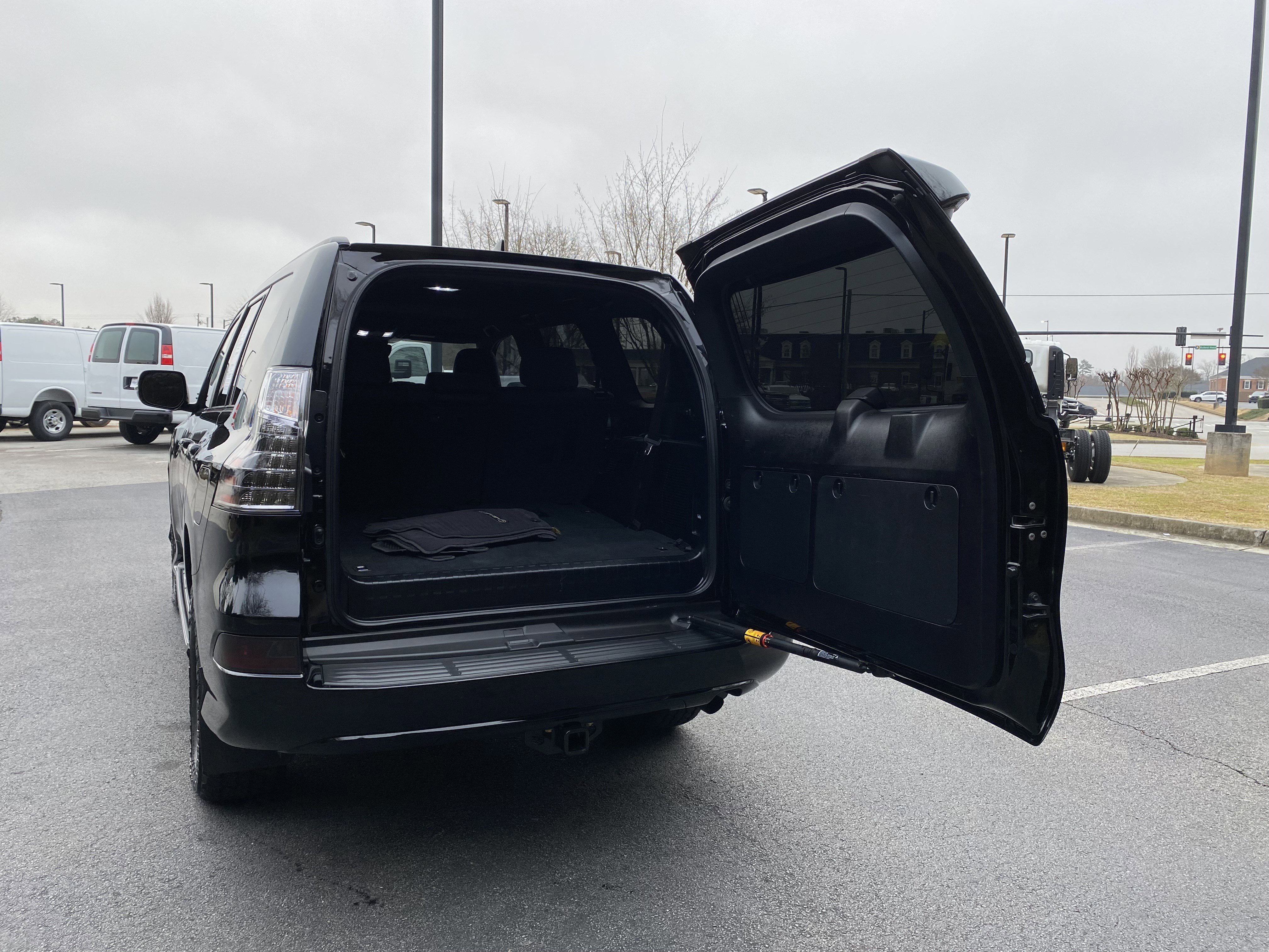 Used 2021 Lexus GX 460 Premium w/ Premium Package image 11