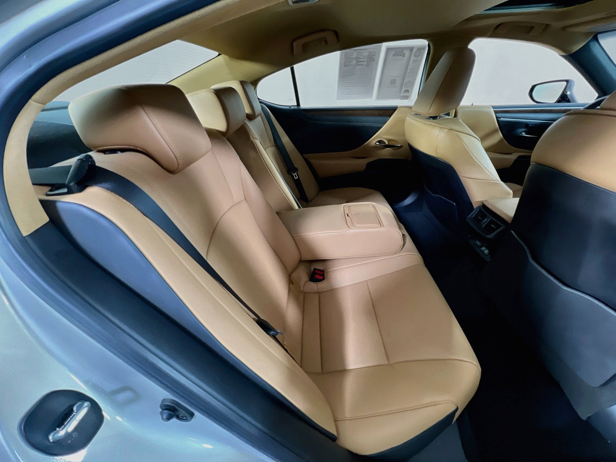 Used 2024 Lexus ES 350 w/ Premium Package FWD image 26
