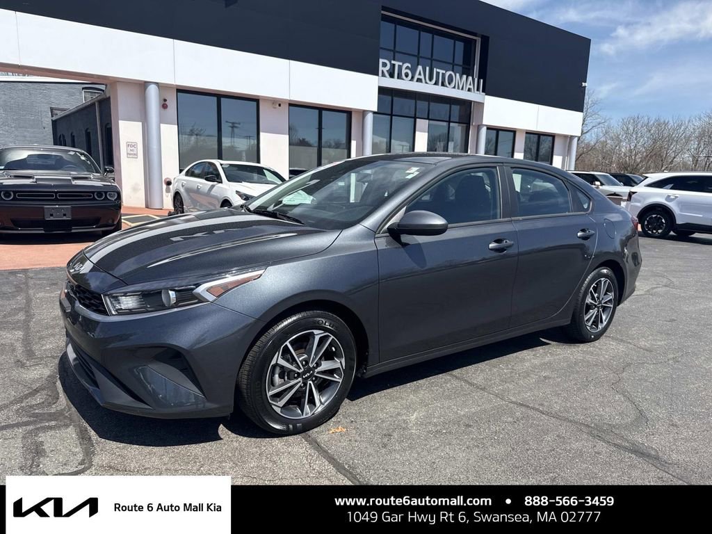 Used 2023 Kia Forte LXS image 1