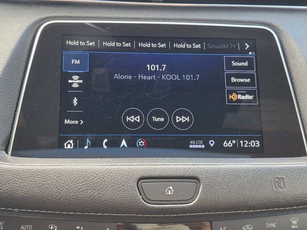 Used 2019 Cadillac XT4 Premium Luxury image 25