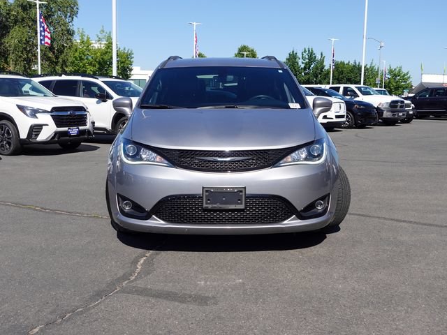 Used 2020 Chrysler Pacifica Limited w/ S Appearance Package FWD image 2