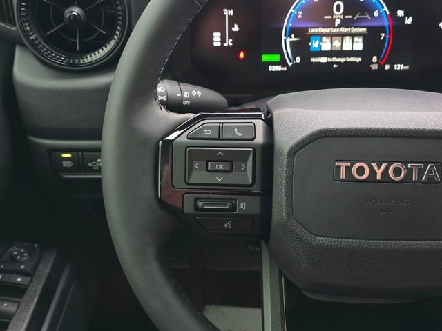 Used 2025 Toyota Land Cruiser image 23