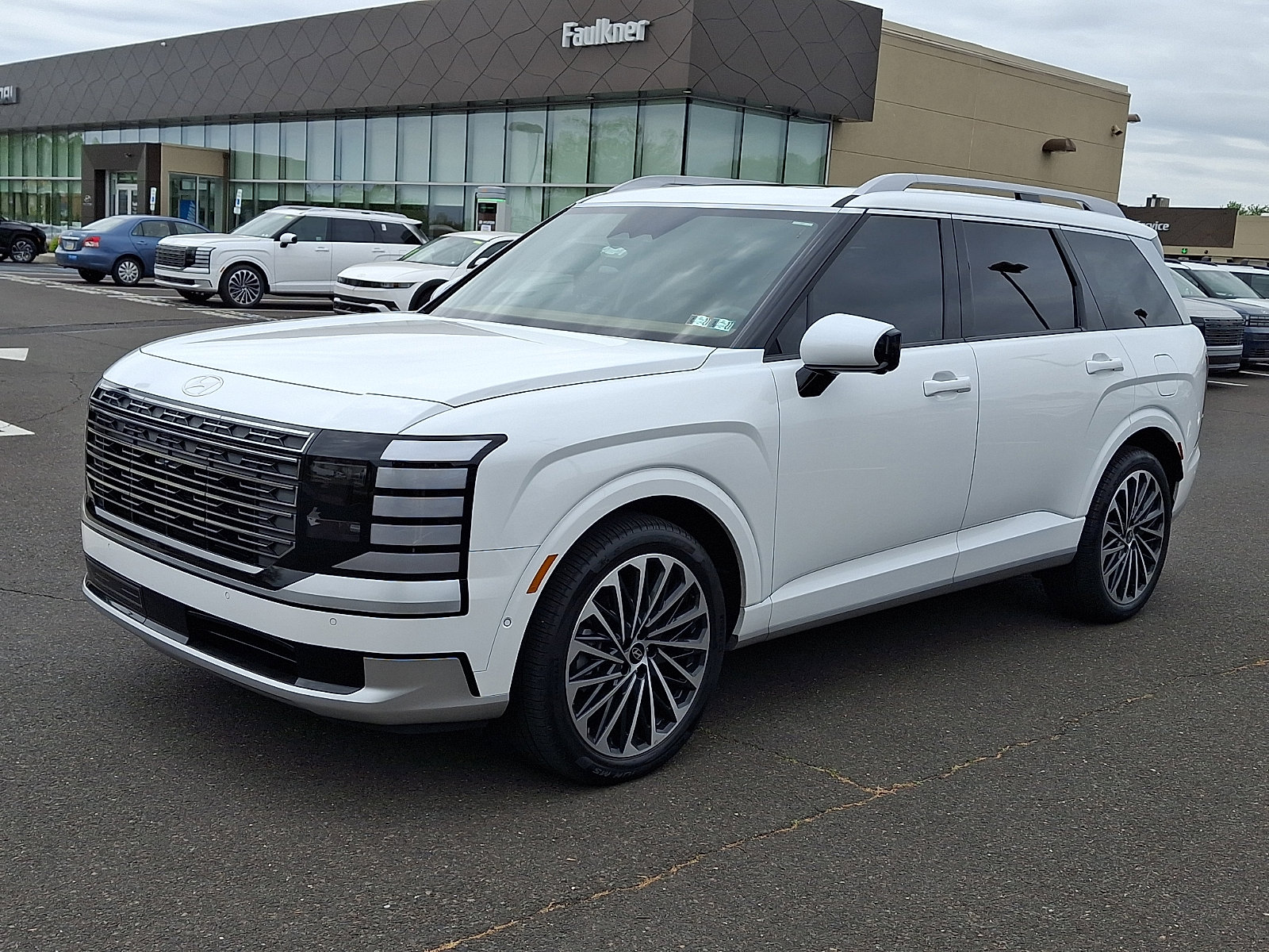 Certified 2026 Hyundai Palisade Calligraphy AWD/4WD image 3