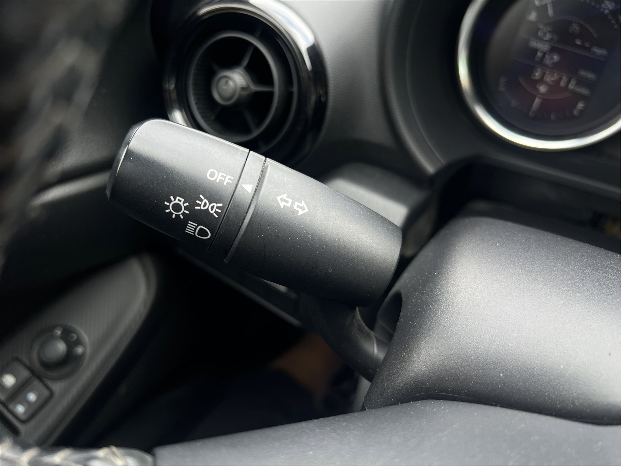 Used 2022 MAZDA MX-5 Miata Sport image 19