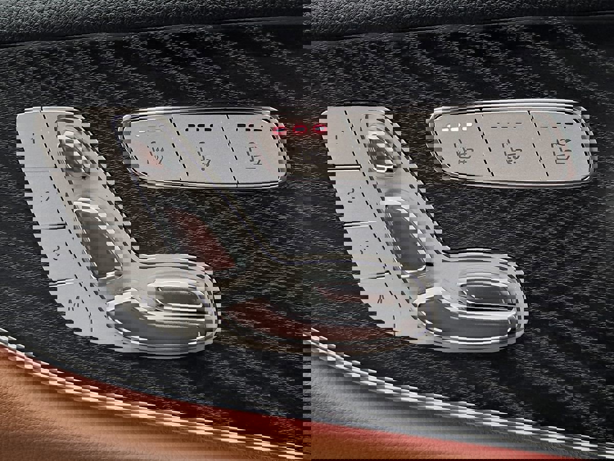 Used 2019 Mercedes-Benz E 450 4MATIC Cabriolet image 18