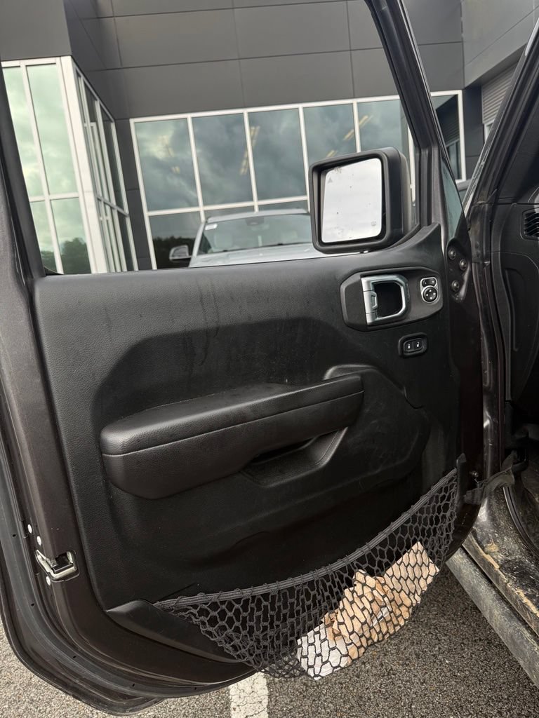 Used 2018 Jeep Wrangler Unlimited Sport S AWD/4WD image 8
