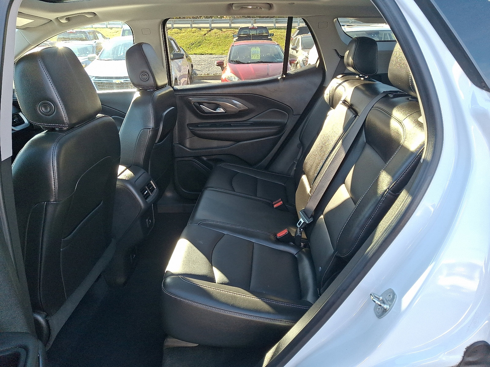 Used 2022 GMC Terrain SLT w/ Infotainment Package II image 10