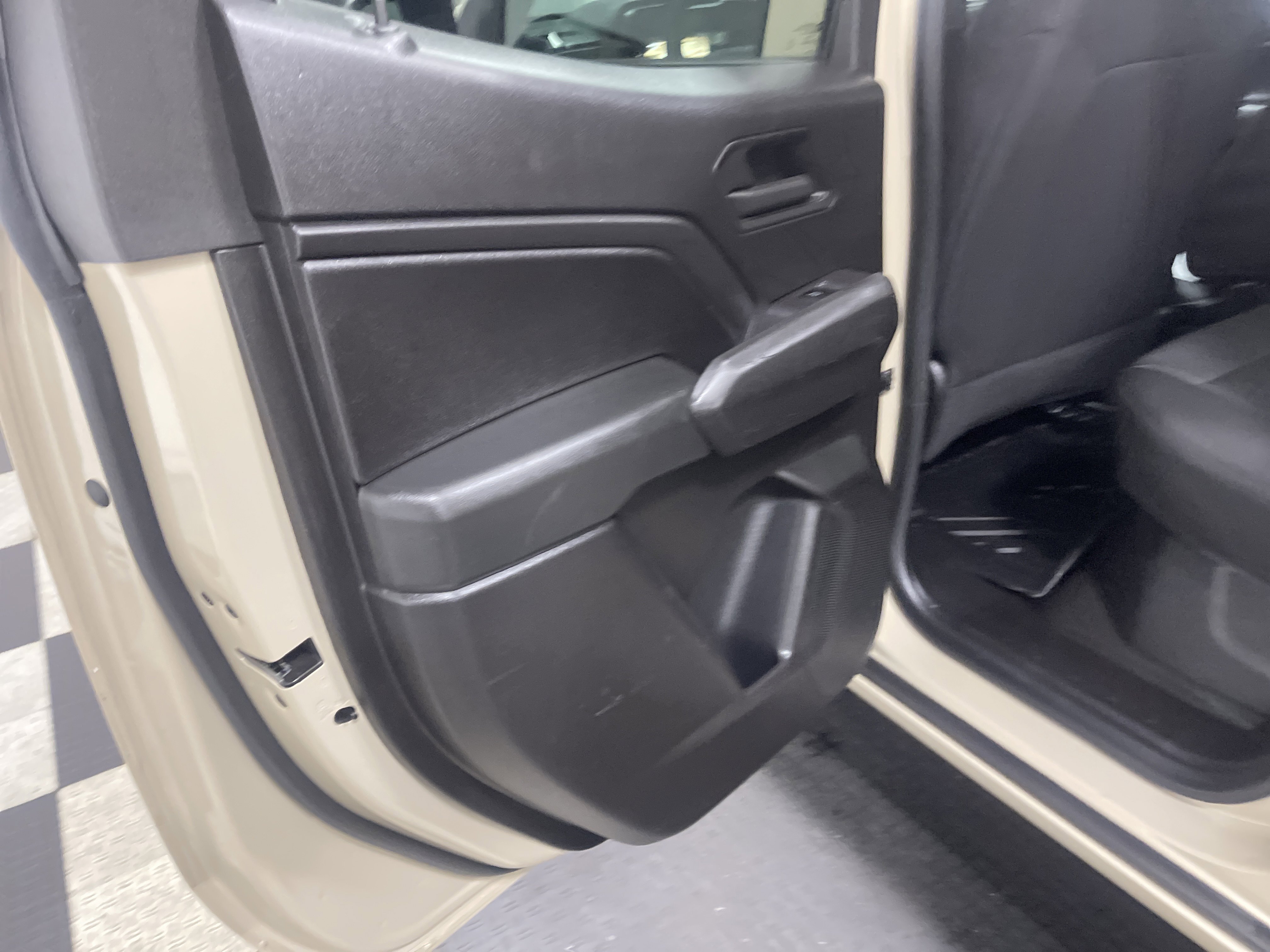 Used 2023 Chevrolet Colorado W/T image 15