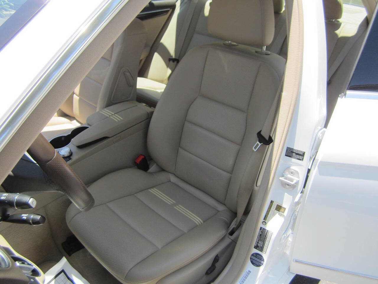 Used 2013 Mercedes-Benz C 300 4MATIC Sedan image 25