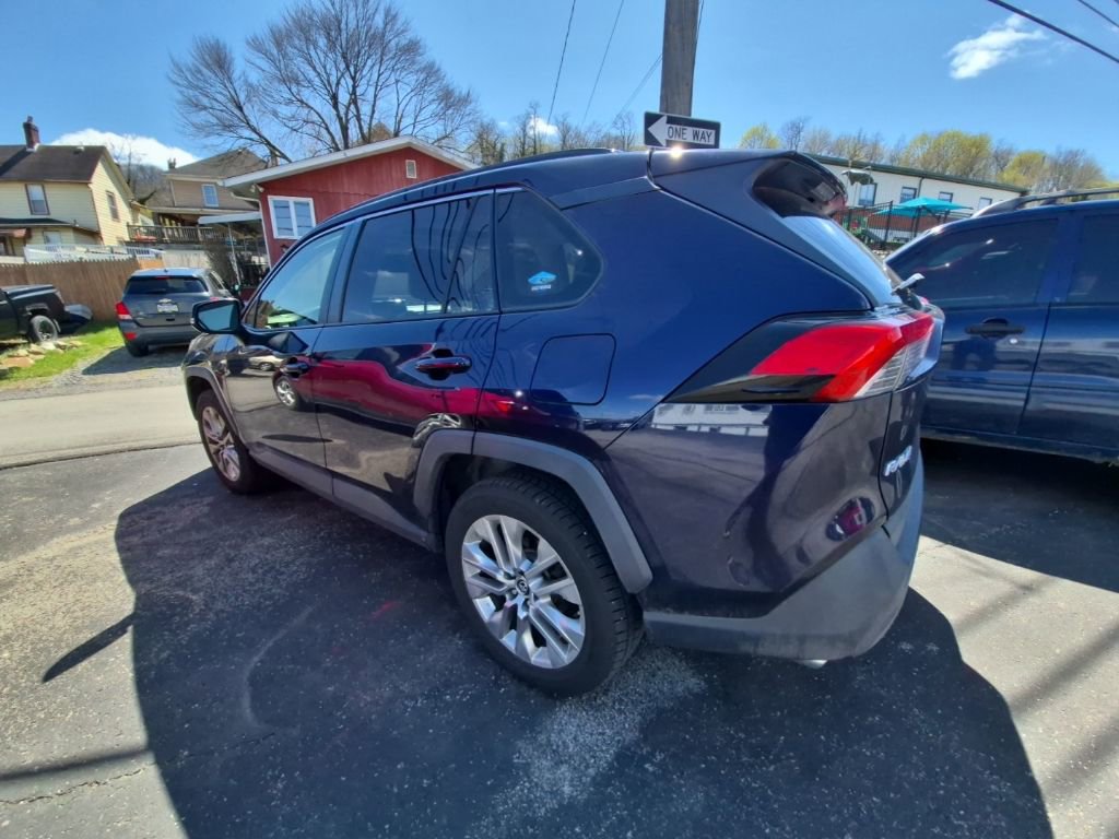 Used 2019 Toyota RAV4 XLE Premium w/ Cold Weather Package image 5