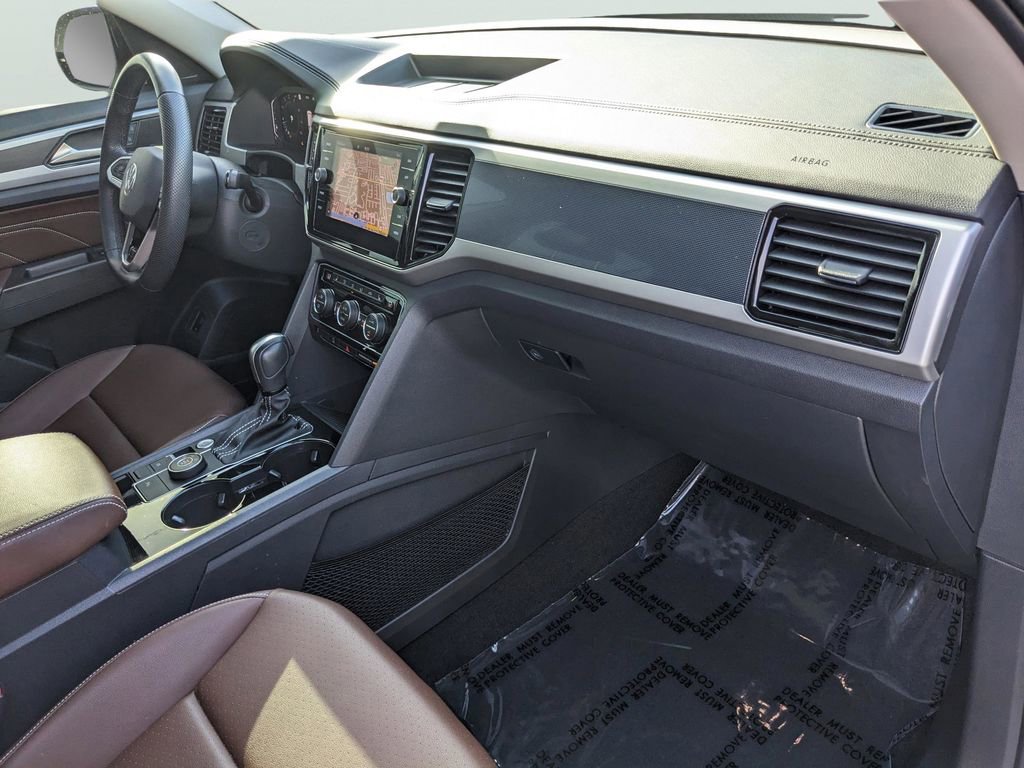 Certified 2023 Volkswagen Atlas SEL R-Line image 13