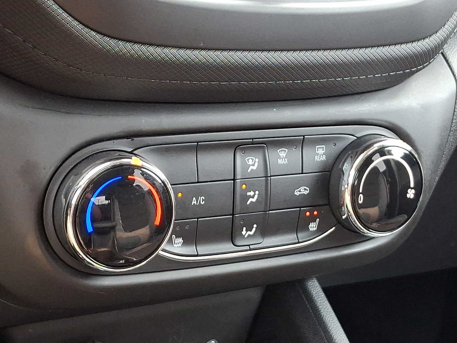 Used 2023 Chevrolet TrailBlazer LT AWD/4WD image 15
