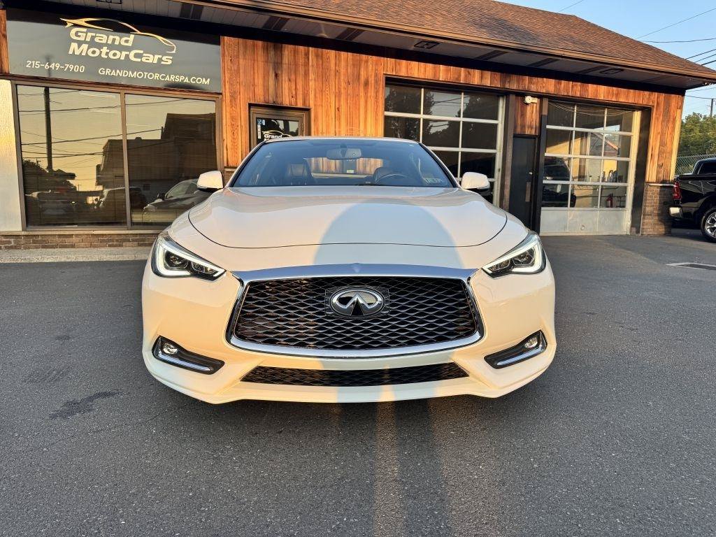 Used 2017 INFINITI Q60 3.0t w/ Premium Plus Package 3.0T AWD/4WD image 8