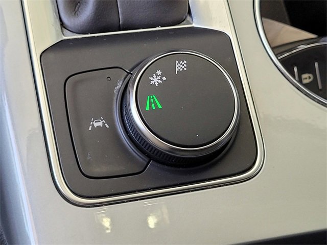 Used 2025 Chevrolet Blazer LT image 13