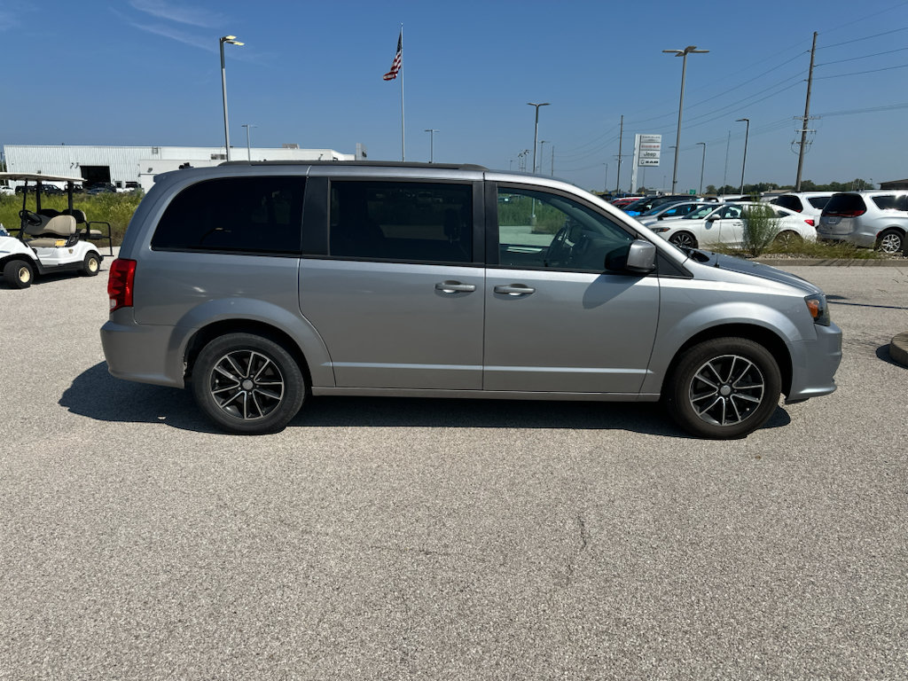 Used 2019 Dodge Grand Caravan GT FWD image 4