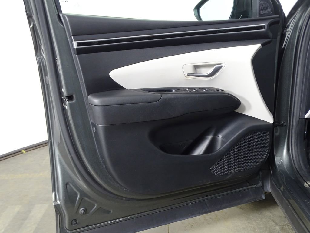 Used 2022 Hyundai Tucson SEL w/ Cargo Package image 17