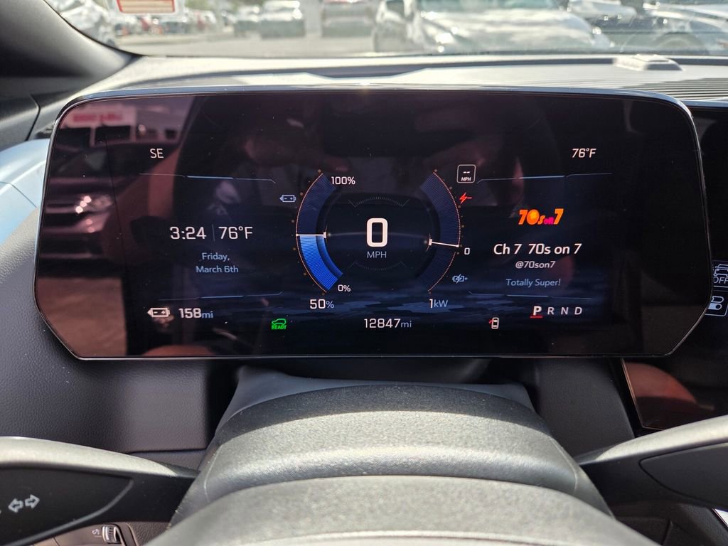 Certified 2025 Chevrolet Equinox EV LT w/ Convenience Package image 30