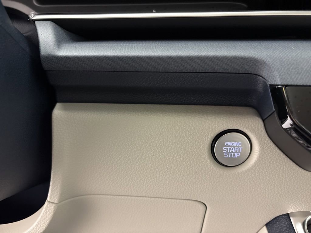New 2026 Kia Carnival EX FWD image 31