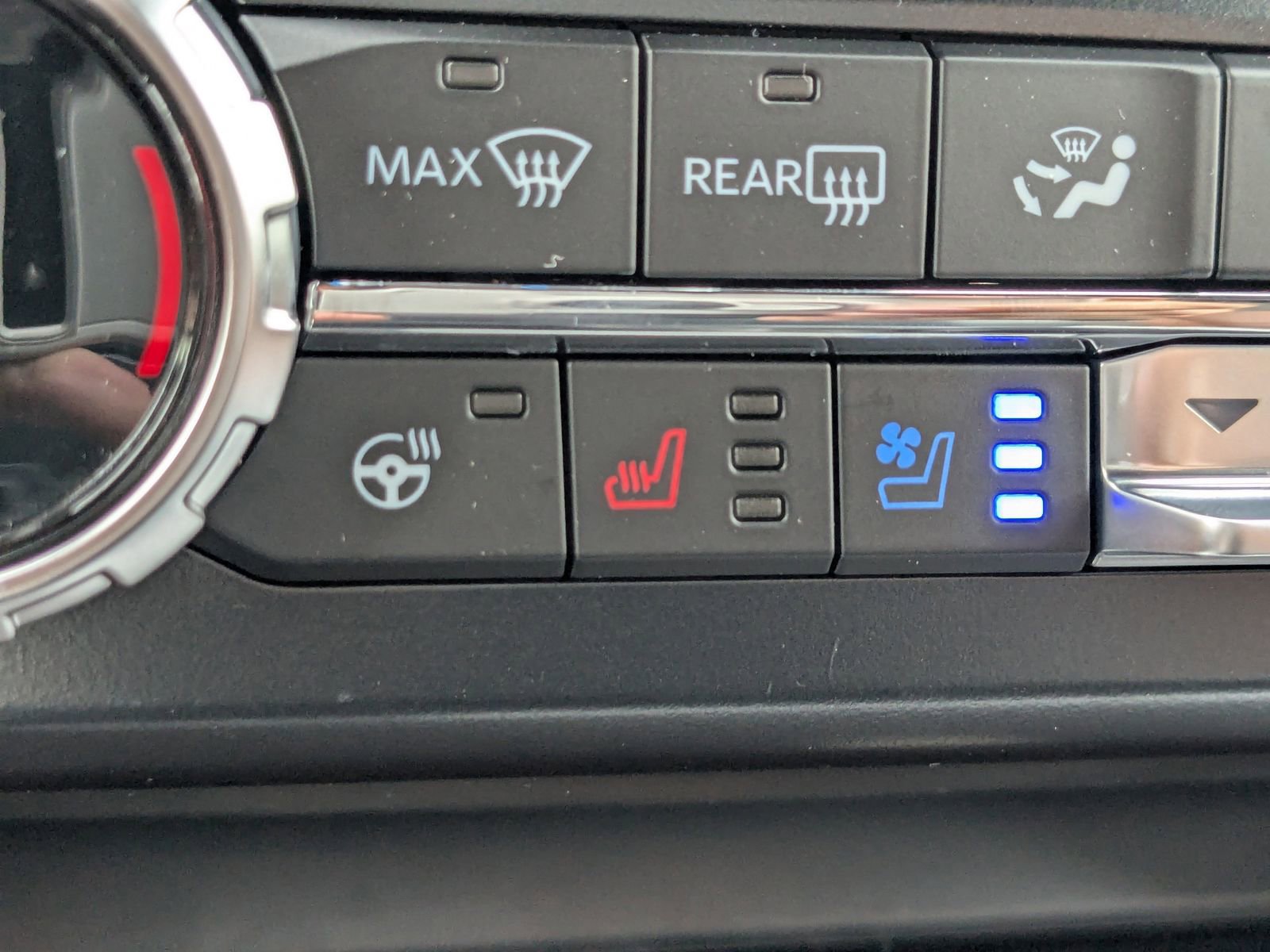 New 2025 Ford F350 King Ranch w/ Chrome Package image 25