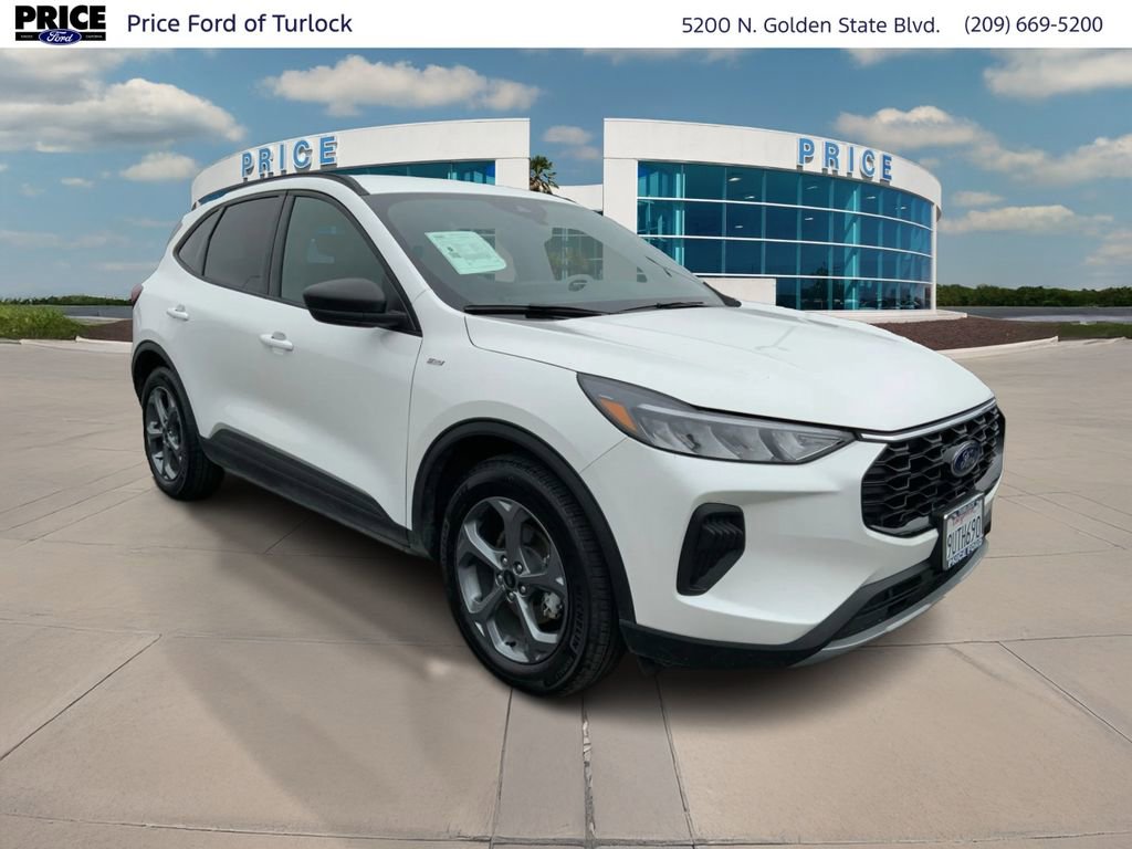 Used 2025 Ford Escape ST-Line w/ Tech Pack #1 image 3