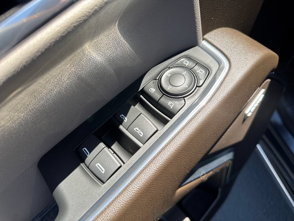 Used 2023 Chevrolet Silverado 1500 LTZ w/ LTZ Premium Package AWD/4WD image 11