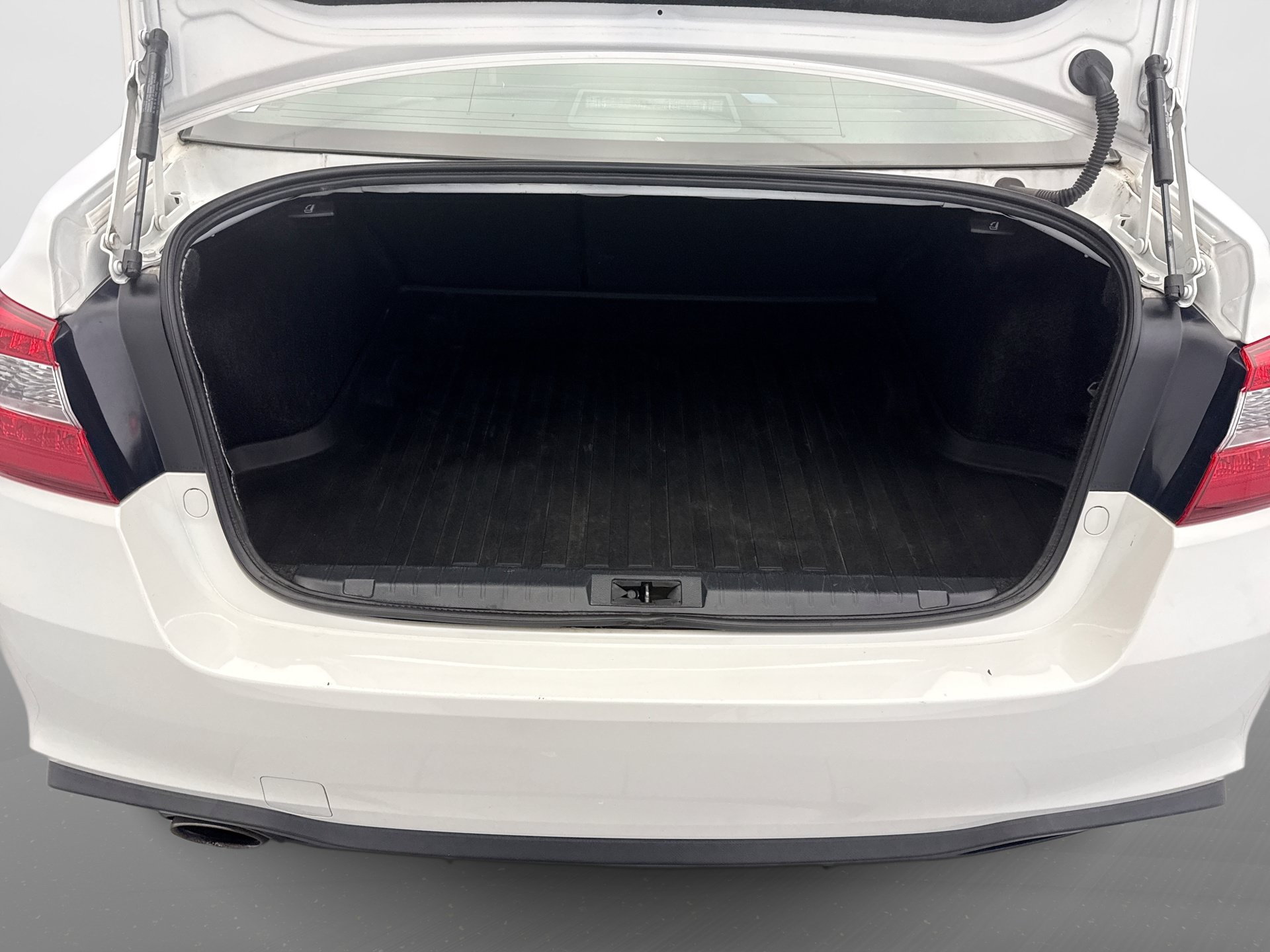 Used 2019 Subaru Legacy 2.5i Premium AWD/4WD image 19