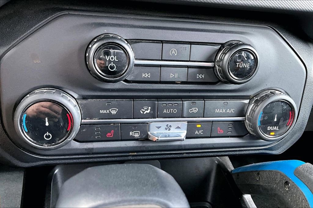 Used 2022 Ford Bronco Black Diamond image 33