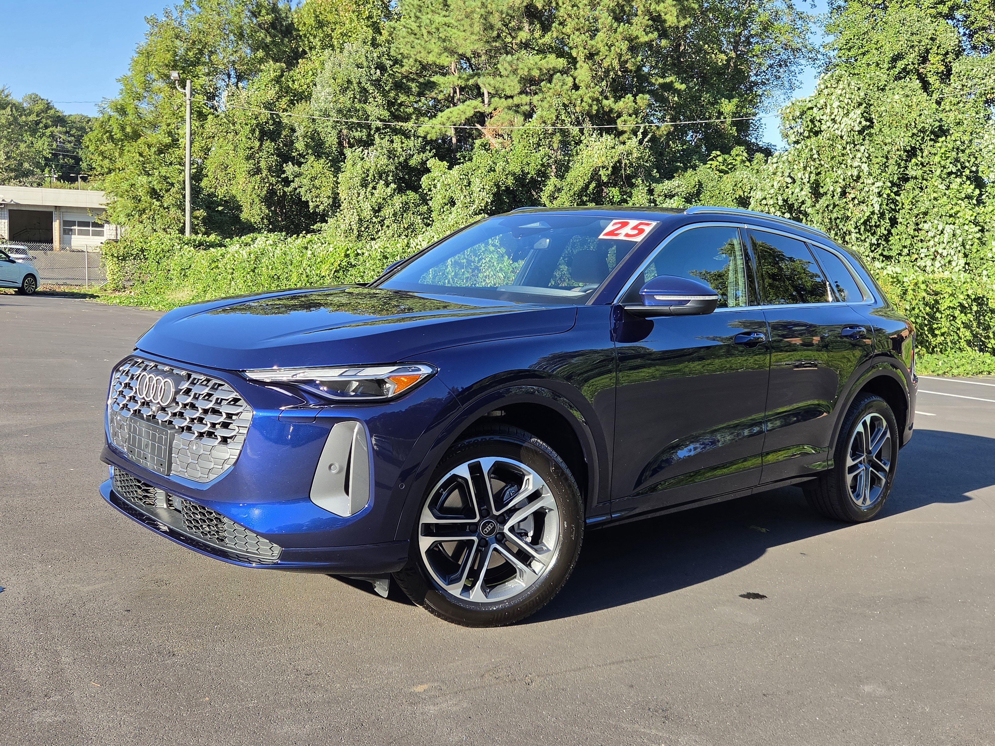 Used 2025 Audi Q5 Premium w/ Convenience Package