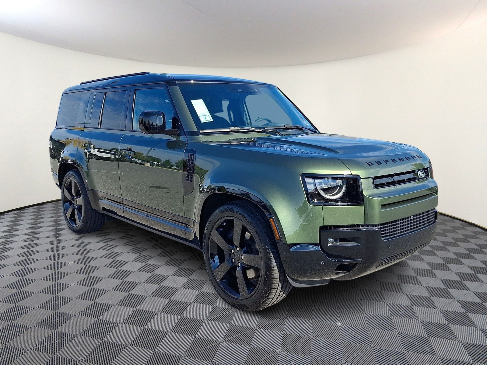 New 2026 Land Rover Defender 130 X-Dynamic SE AWD/4WD image 5