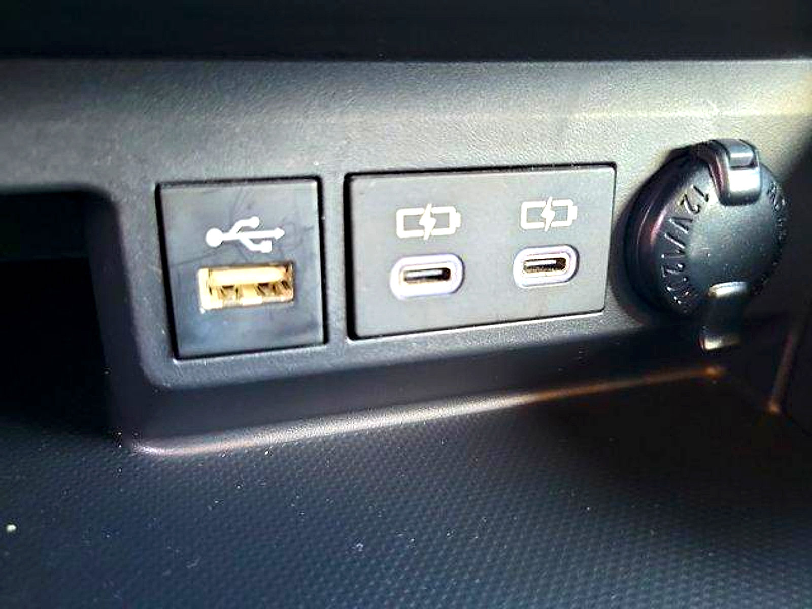 Used 2023 Toyota Highlander XLE FWD image 39