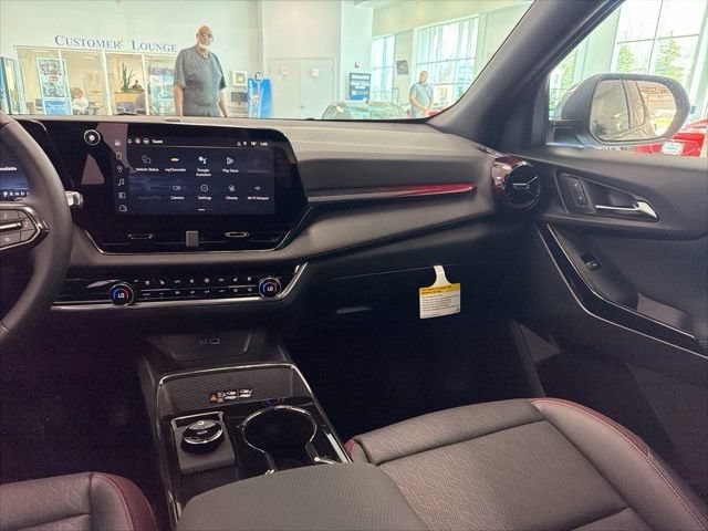 New 2026 Chevrolet Equinox RS w/ Convenience Package III AWD/4WD image 17
