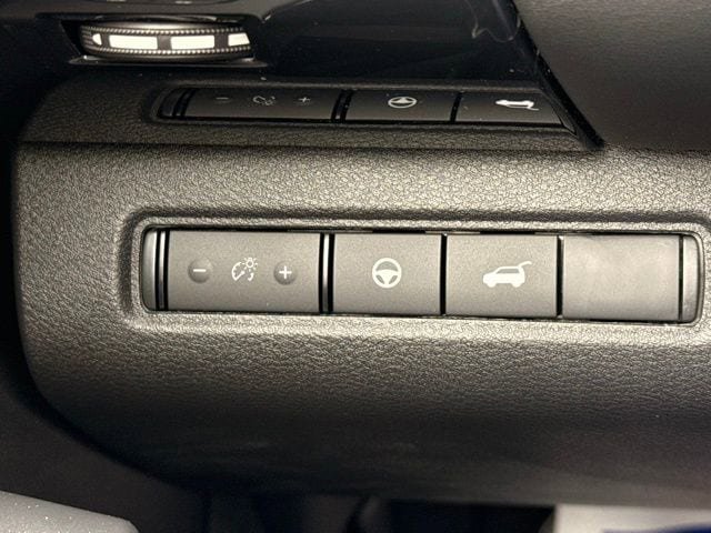 New 2026 Nissan Pathfinder SV image 31