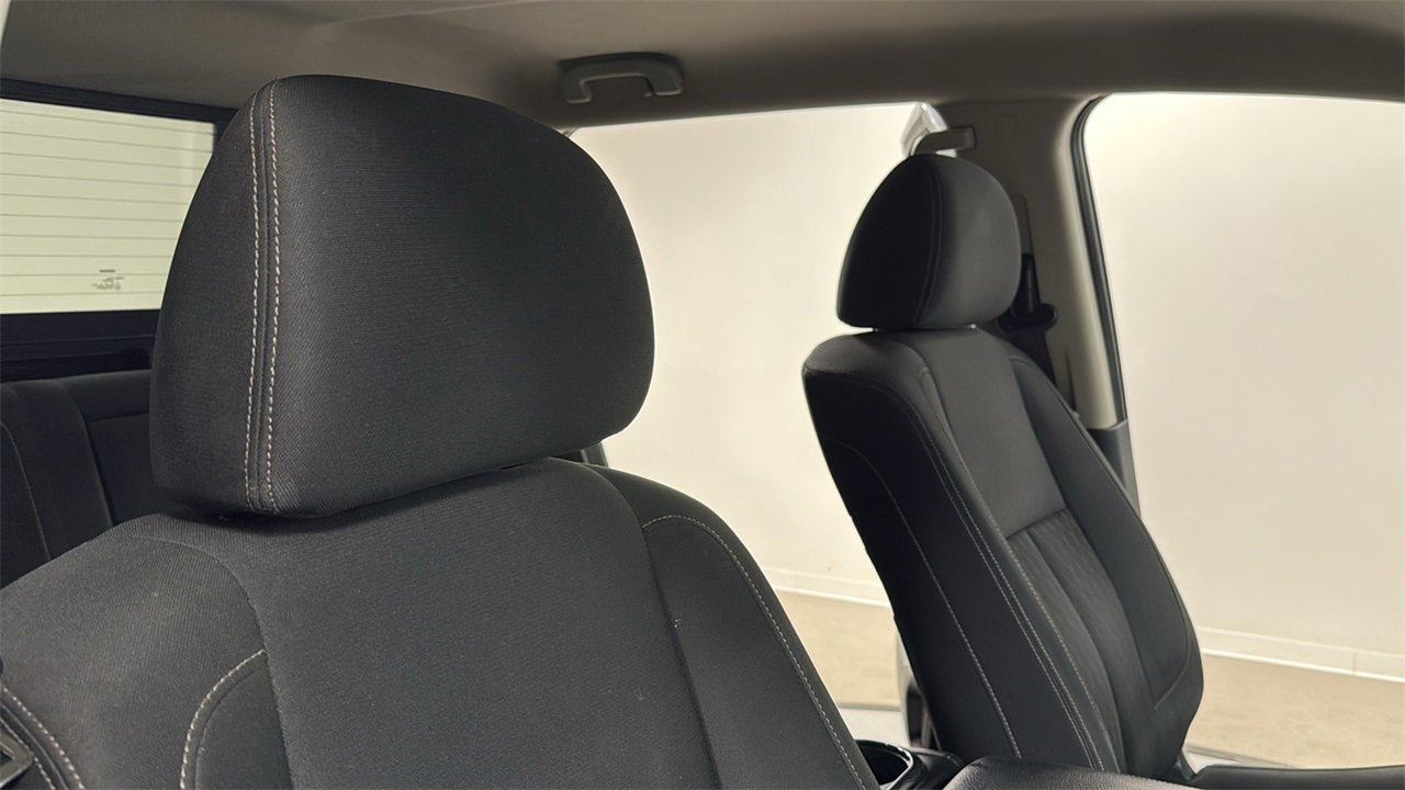 Used 2018 Nissan Titan SV w/ SV Convenience Package image 19