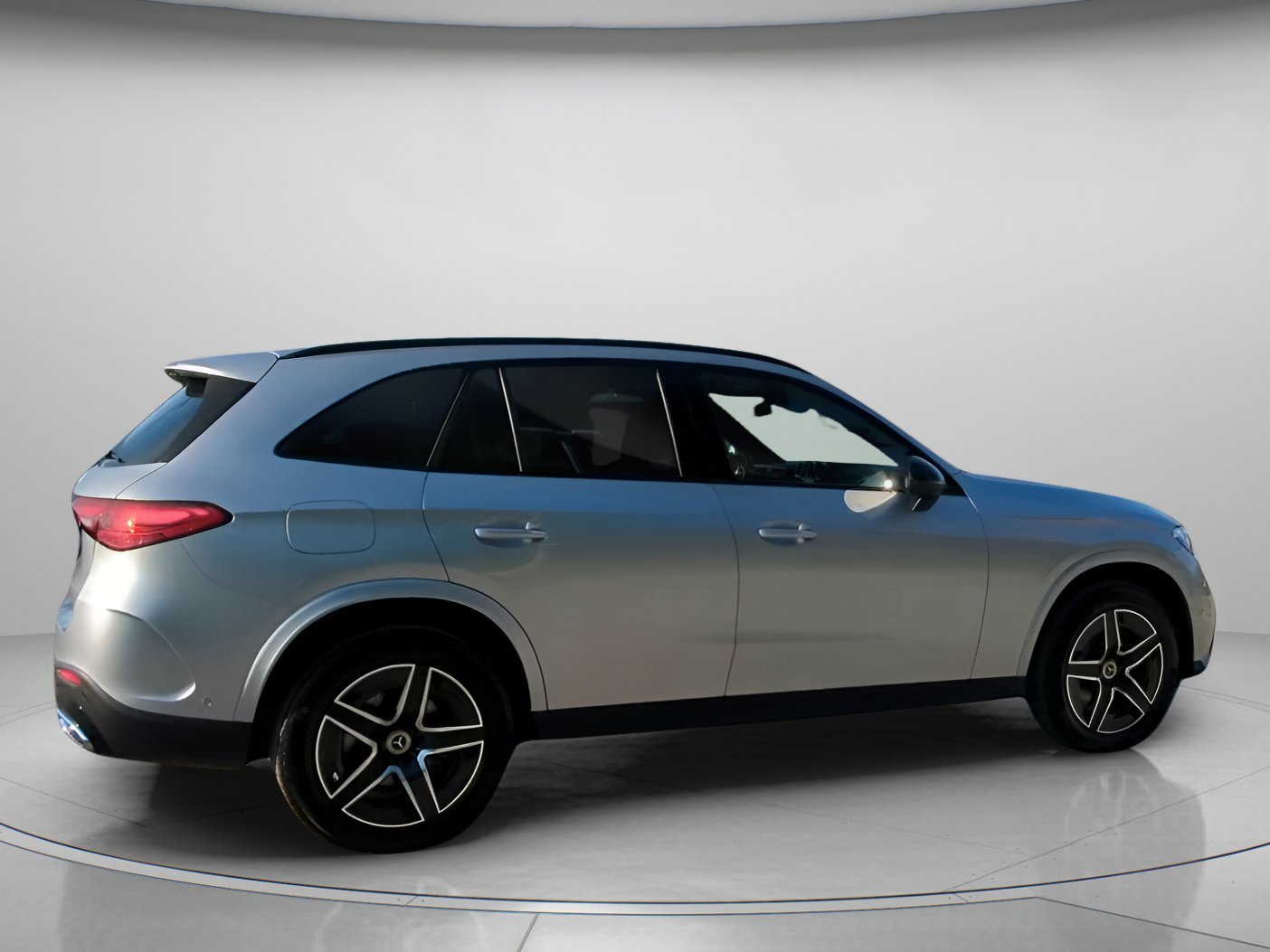 Used 2026 Mercedes-Benz GLC 300 image 29