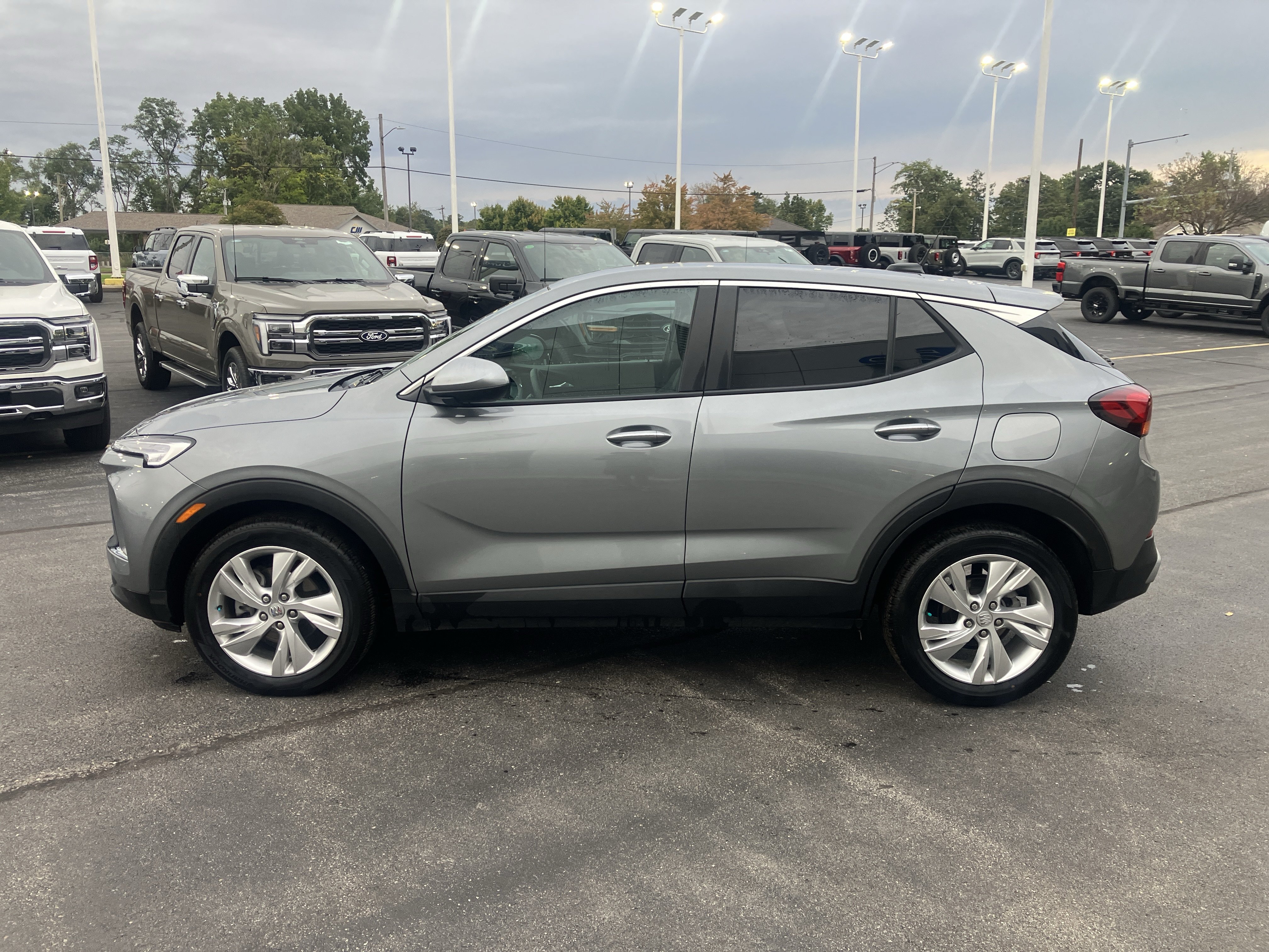 Used 2025 Buick Encore GX Preferred FWD image 4