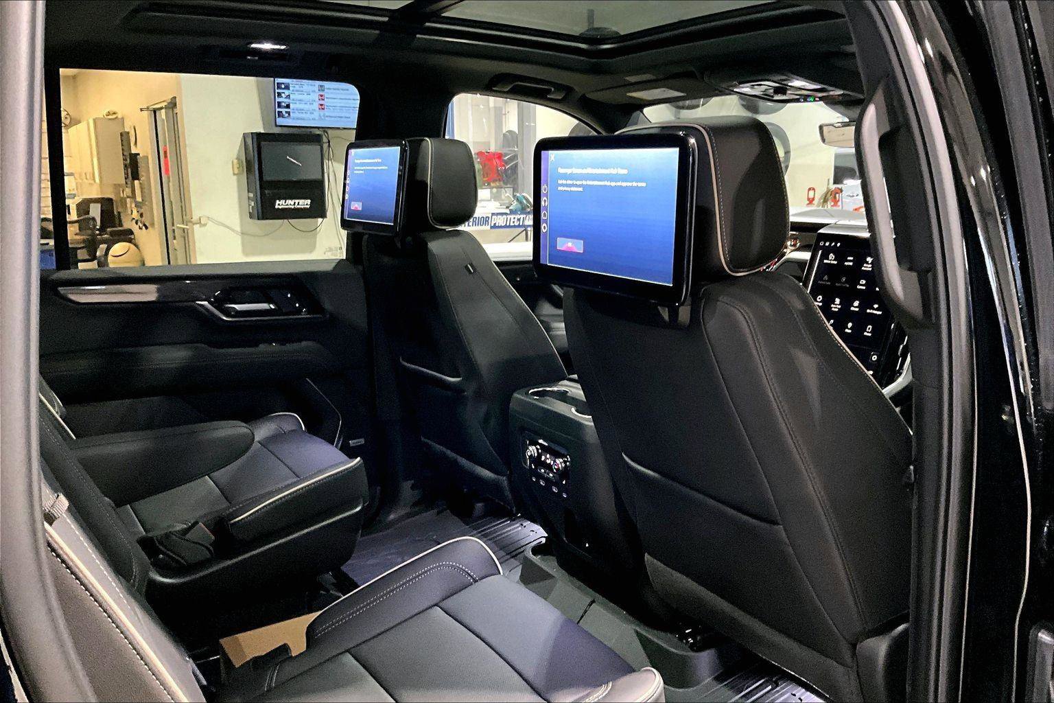 New 2026 GMC Yukon XL Elevation image 16