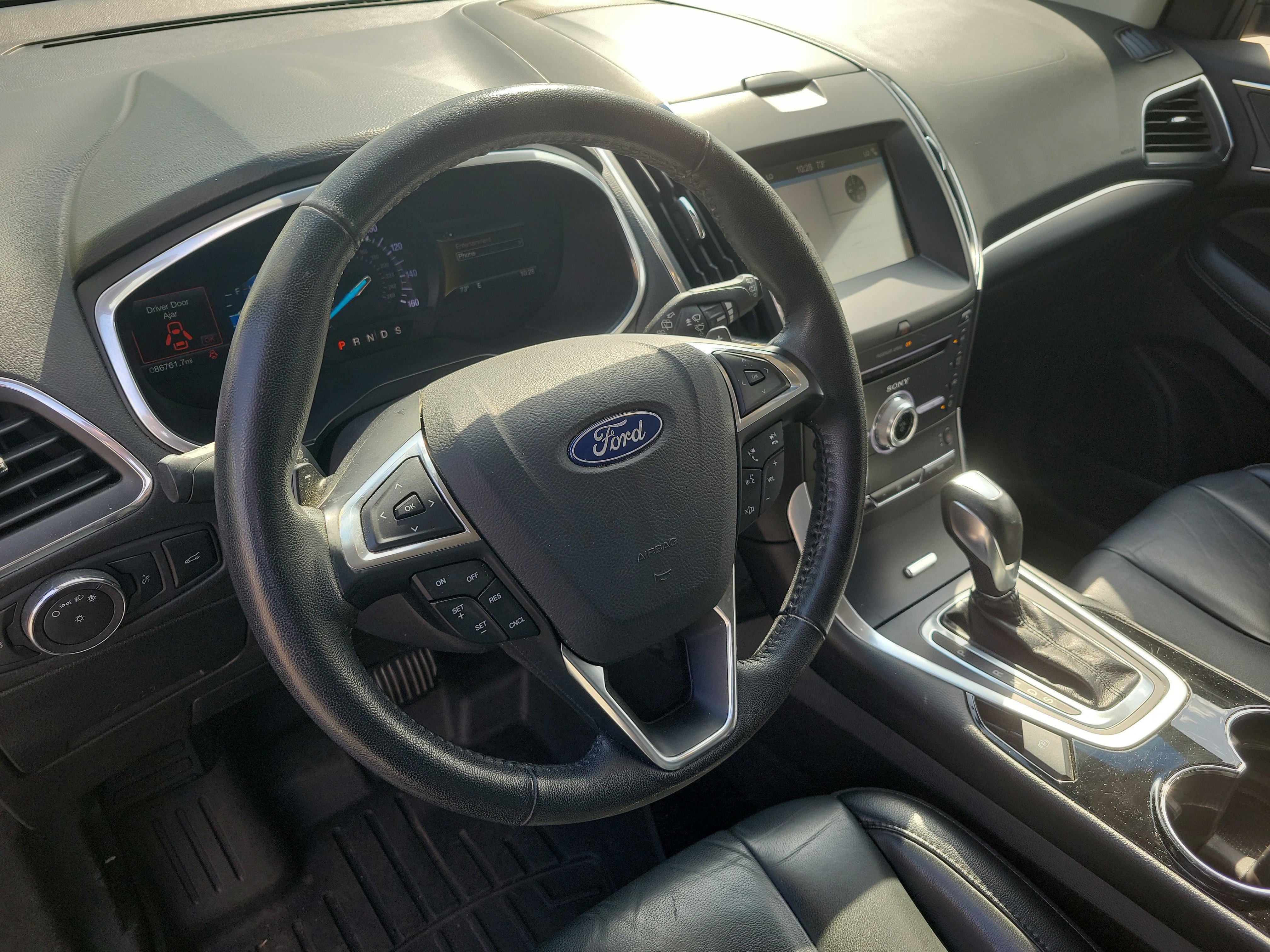 Used 2018 Ford Edge Titanium image 23