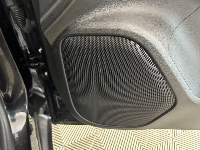 Used 2023 GMC Acadia SLE FWD image 30