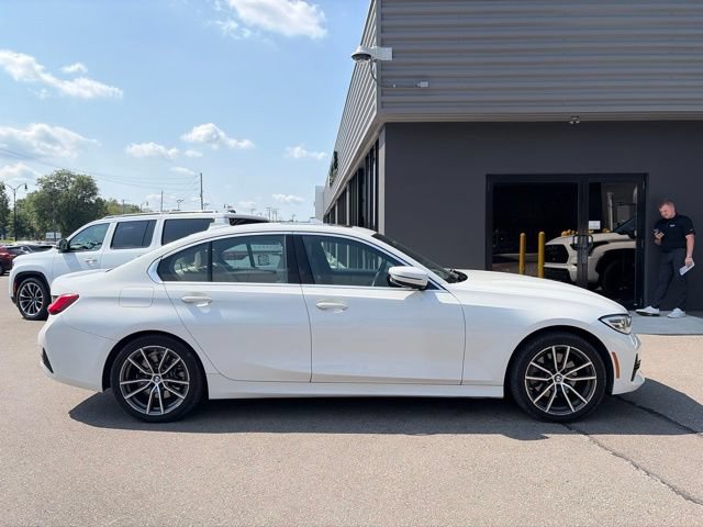 Used 2020 BMW 330i xDrive Sedan w/ Convenience Package AWD/4WD image 2