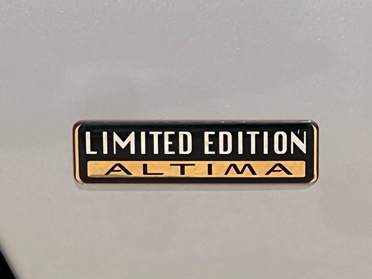 Used 2001 Nissan Altima GXE FWD image 12