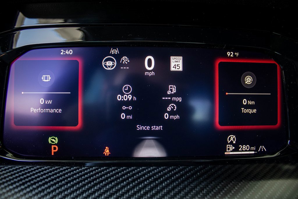 Used 2025 Volkswagen Golf R Black Edition image 38