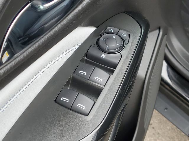 Used 2024 Chevrolet Trax LT w/ Driver Confidence Package image 9