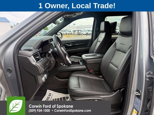 Used 2023 GMC Yukon XL Denali w/ Advanced Technology Package AWD/4WD image 2