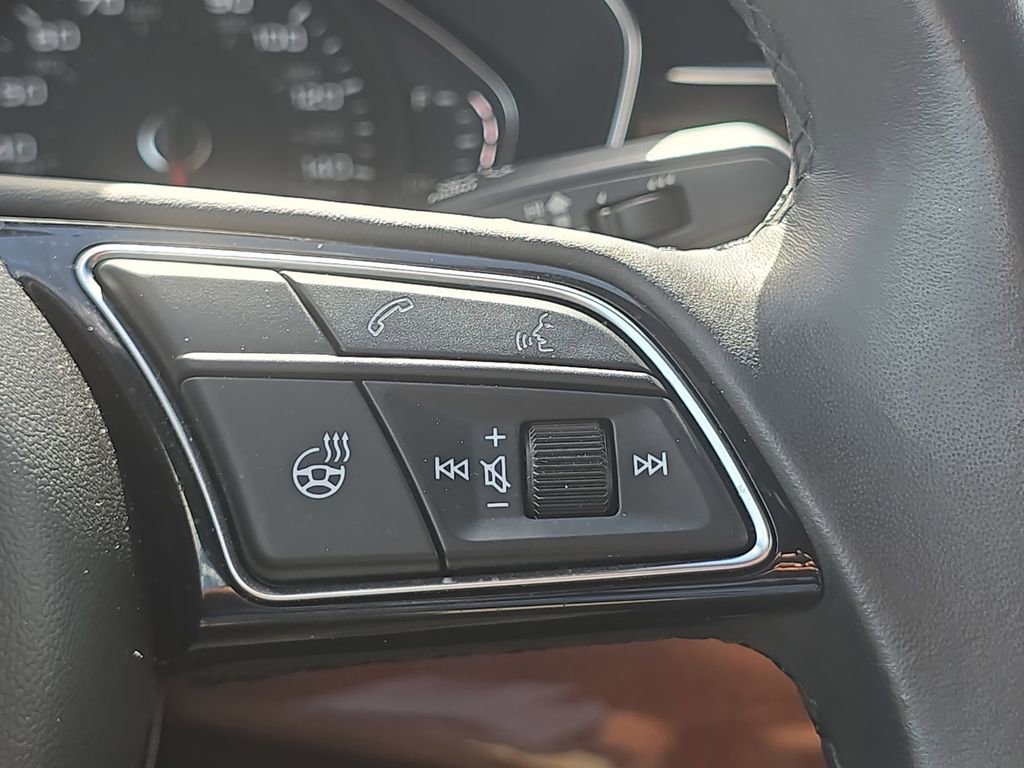 Used 2022 Audi A4 2.0T Premium image 16