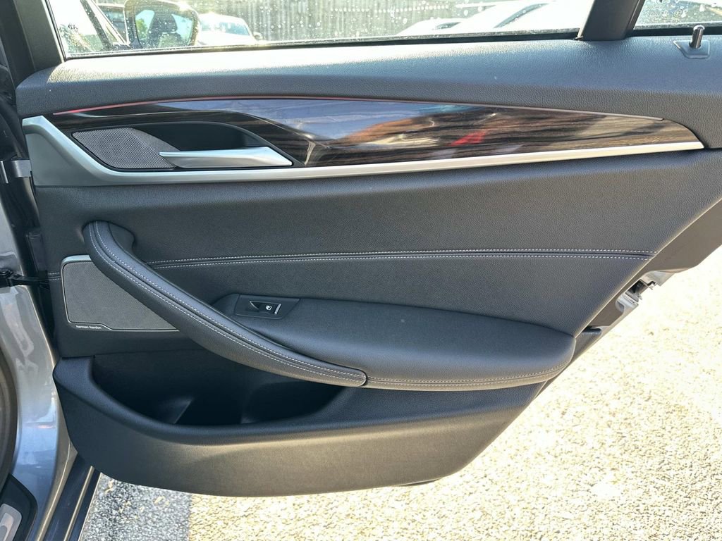 Used 2021 BMW 530i w/ Premium Package image 35