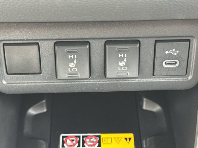 Used 2025 Toyota Corolla Cross XLE FWD image 18