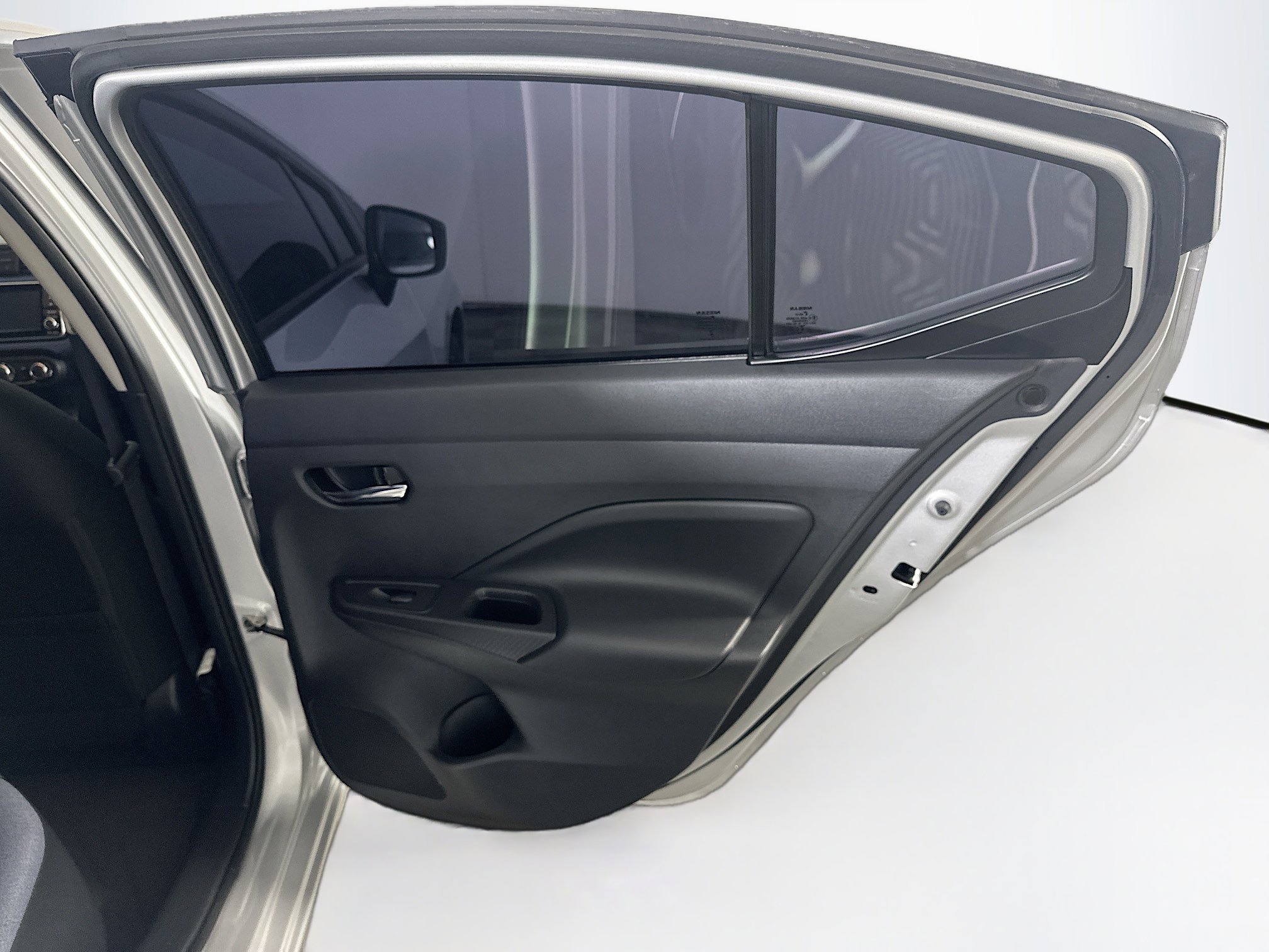 Used 2025 Nissan Versa SV w/ Trunk Package image 29